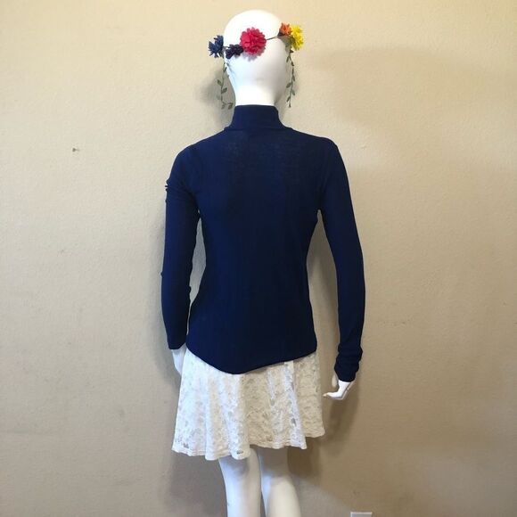 Vince Long Sleeve Solid Turtleneck Size Medium - Picture 4 of 9